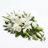 Обемен букет от розови лилиуми и бели рози