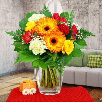 Imagine ... , you receive beautiful bouquet from smilling courier in the morning and a greeting card with message from someone speacial for you.