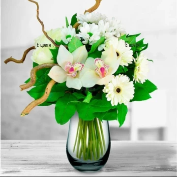 Онлайн поръчка на бял букет от орхидеи и цветя