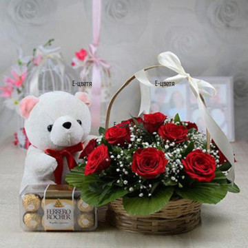 Доставка на романтичен комплект от цветя и подаръци