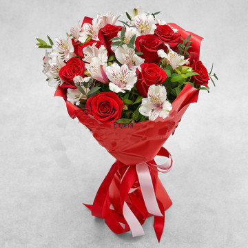 Романтичен и нежен букет от рози и алстромерии