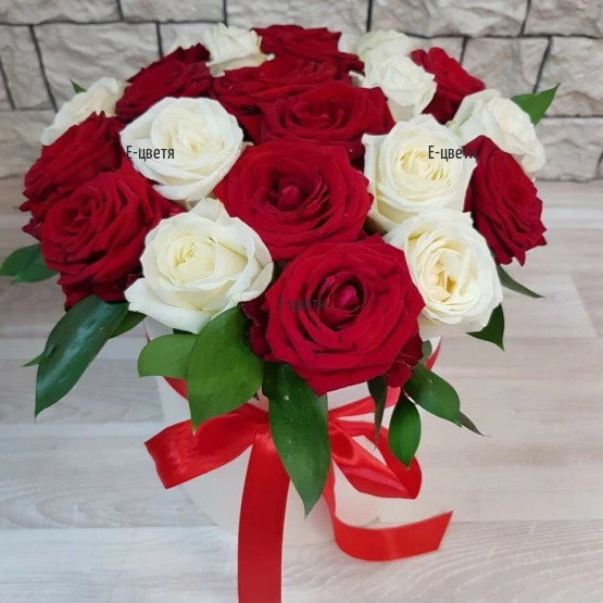 Send round box with 21 roses to Bulgaria