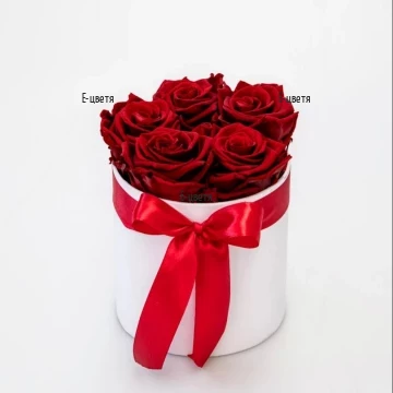 Send to Bulgaria Red roses in a round box