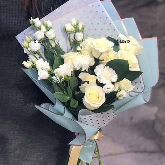 Букет от бели рози и еустоми | Онлайн поръчка
