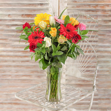 A bouquet of gerberas and roses - Osvaldo