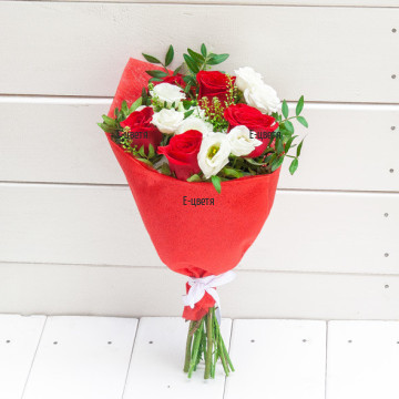 Send a romantic bouquet of roses and eustoma.