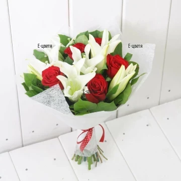 Order online a bouquet of roses and lilies