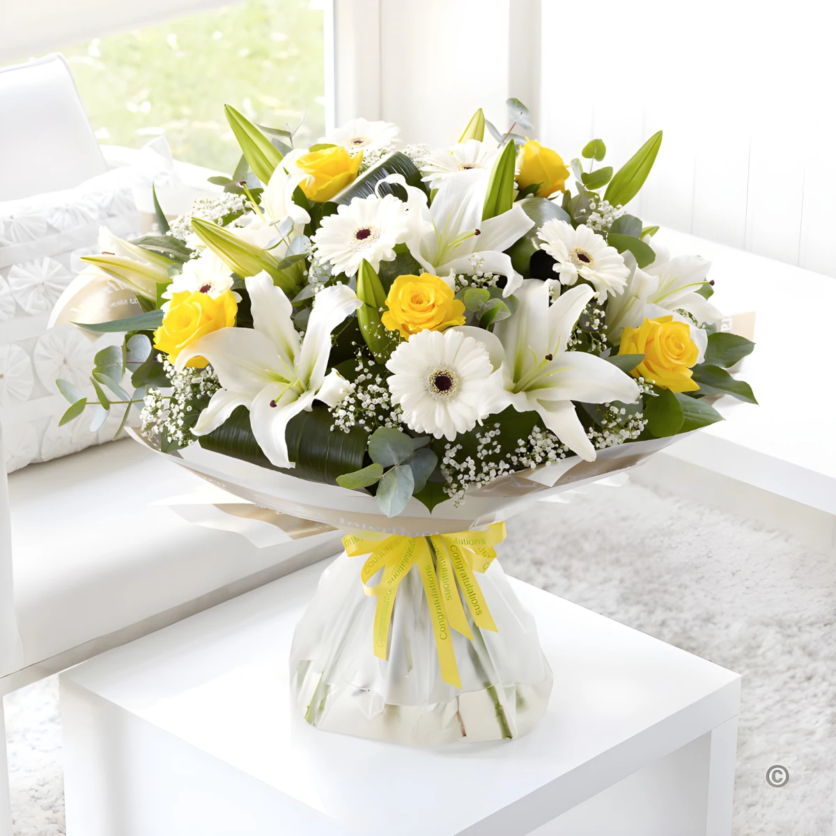 Send luxury bouquet of flowers.
