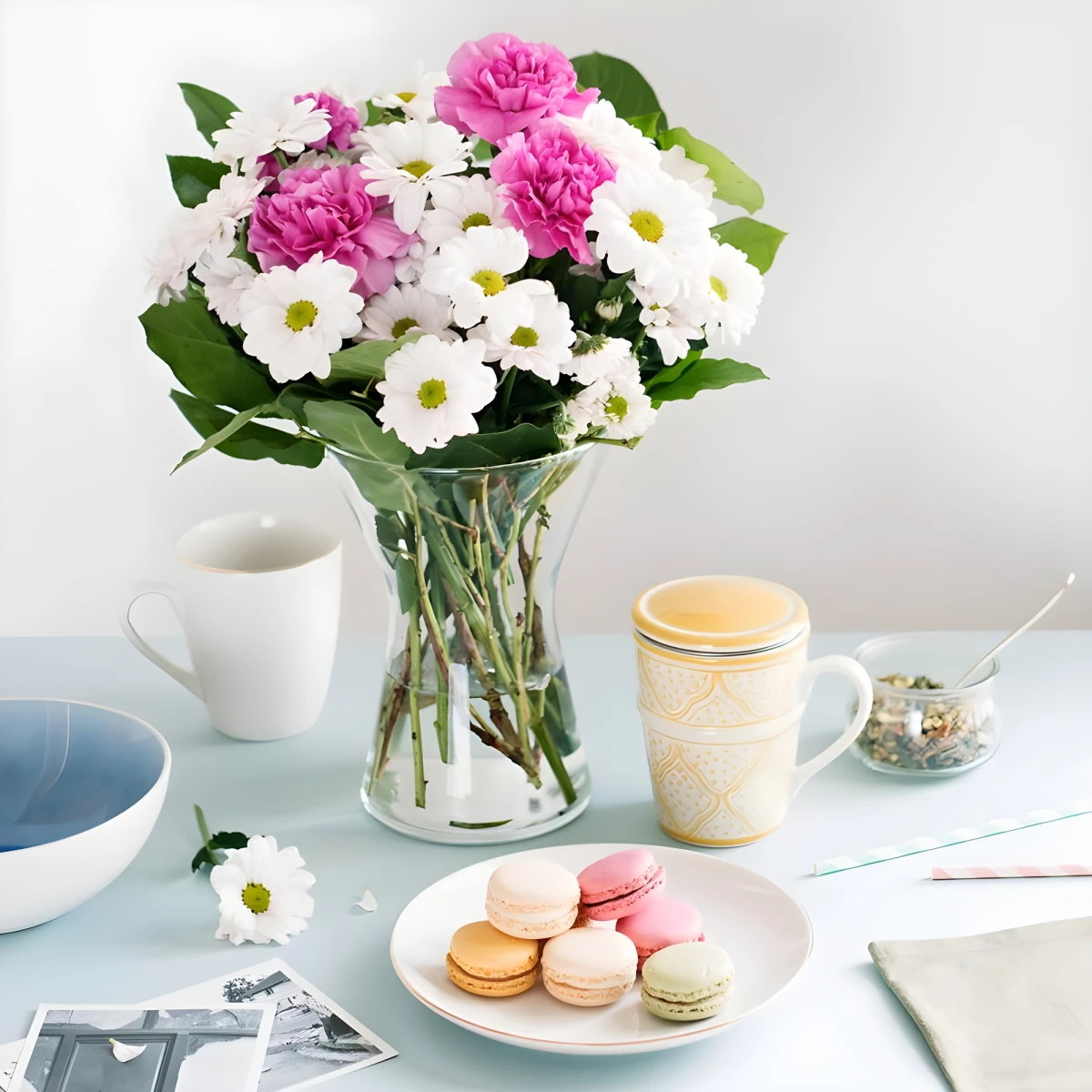 Send a bouquet of chrysanthemums and carnations.