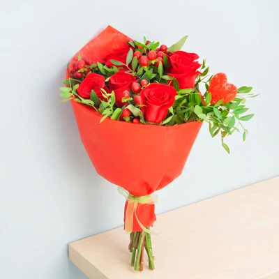 Bouquet of red roses