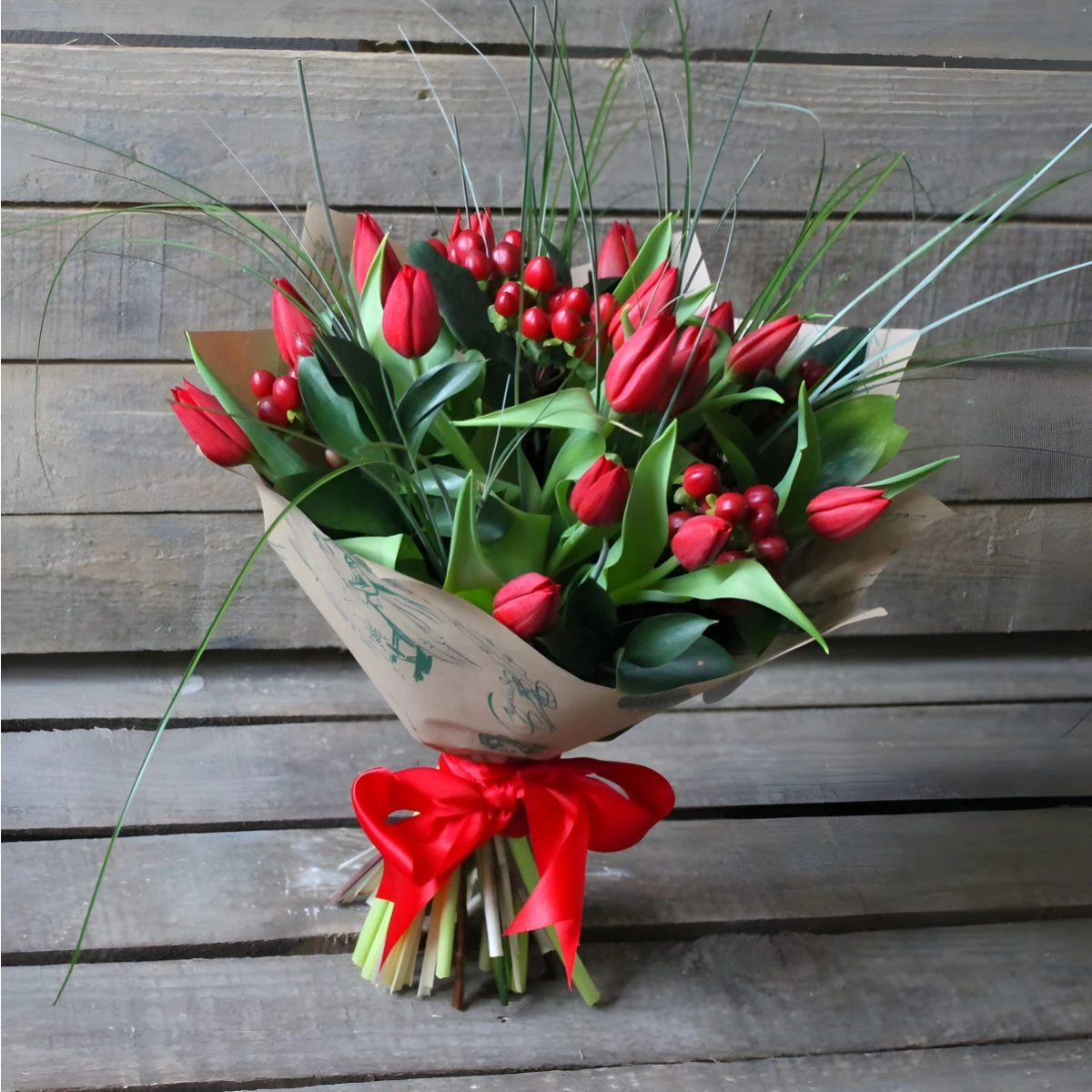 Send romantic bouquet of tulips to Bulgaria