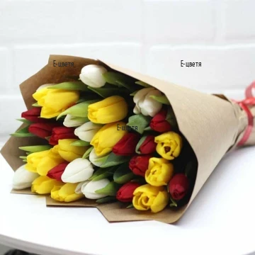 Make a new start of the relationships with your beloved one and demonstrate your feelings and love with this beautiful spring bouquet of tulips.